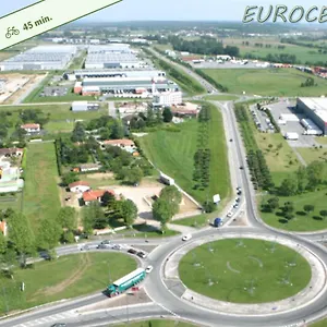 Appartement Le Cosy Eurocentre ► Terrasse ► Parking ► Wifi ► 24/24, Castelnau-dʼEstrétefonds