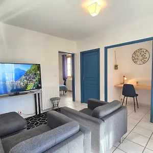 Appartement De La Tride 2 Avec Terrasse Proche Du Centre, Lectoure